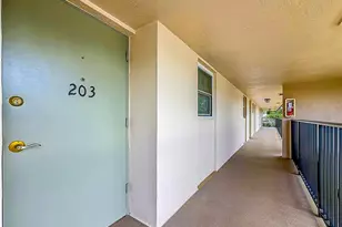 9945 47th Ave N, Saint Petersburg, FL 33708 - Photo 4