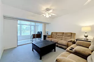 9945 47th Ave N, Saint Petersburg, FL 33708 - Photo 18