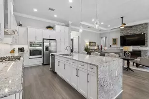 9005 Bernini Pl, Sarasota, FL 34240 - Photo 12