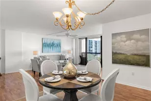 400 Island Way, Clearwater Beach, FL 33767 - Photo 2