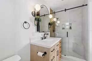 4185 Whiting Dr SE, Saint Petersburg, FL 33705 - Photo 20