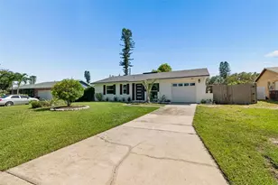 4185 Whiting Dr SE, Saint Petersburg, FL 33705 - Photo 2