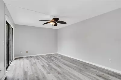 15217 W Pond Woods Drive, Tampa, FL 33618 - Photo 22