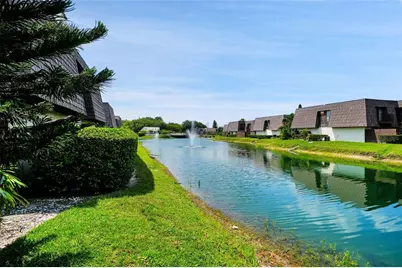 15217 W Pond Woods Drive, Tampa, FL 33618 - Photo 52