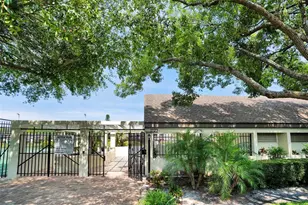 15217 W Pond Woods Dr, Tampa, FL 33618 - Photo 58