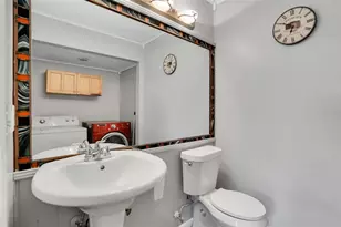 15217 W Pond Woods Dr, Tampa, FL 33618 - Photo 16