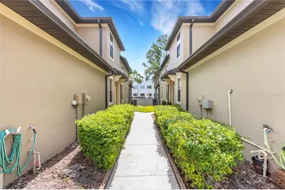 5166 Bay Isle Circle, Clearwater, FL 33760 - Photo 4