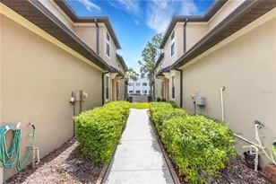 5166 Bay Isle Cir, Clearwater, FL 33760 - Photo 4