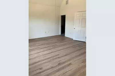 4247 Tyler Circle N, Saint Petersburg, FL 33709 - Photo 8