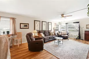 5895 18th St N, Saint Petersburg, FL 33714 - Photo 10