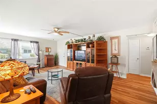 5895 18th St N, Saint Petersburg, FL 33714 - Photo 12