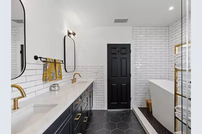 138 175th Avenue E, Redington Shores, FL 33708 - Photo 6