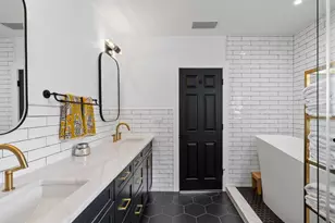 138 175th Ave E, Redington Shores, FL 33708 - Photo 6