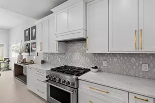 138 175th Ave E, Redington Shores, FL 33708 - Photo 18