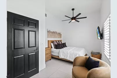 138 175th Avenue E, Redington Shores, FL 33708 - Photo 24