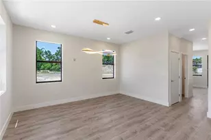 8456 Modano Pl, Tampa, FL 33614 - Photo 32