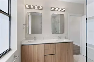 8456 Modano Pl, Tampa, FL 33614 - Photo 12