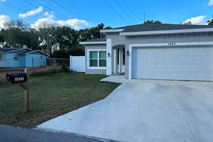 1923 W Skagway Ave, Tampa, FL 33604 - Photo 1