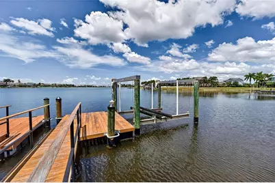 429 Manns Harbor Drive, Apollo Beach, FL 33572 - Photo 4