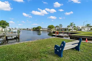 7214 Mt Fairfield Rd NE, Saint Petersburg, FL 33702 - Photo 20