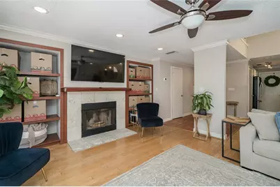 2939 W Knights Avenue, Tampa, FL 33611 - Photo 6