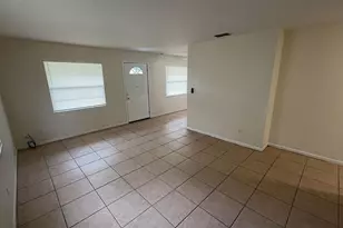 4734 20th St, Zephyrhills, FL 33542 - Photo 4
