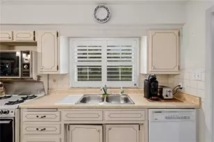 1609 Melodie Dr, Brandon, FL 33510 - Photo 10