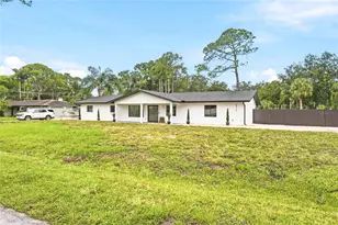 8316 W Forest Cir, Tampa, FL 33615 - Photo 2