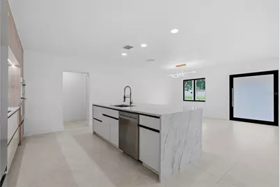 8316 W Forest Circle, Tampa, FL 33615 - Photo 22