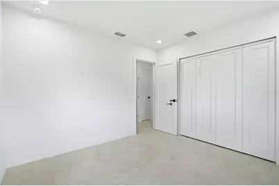 8316 W Forest Circle, Tampa, FL 33615 - Photo 40