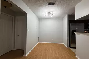 8643 Mallard Reserve Dr, Tampa, FL 33614 - Photo 2