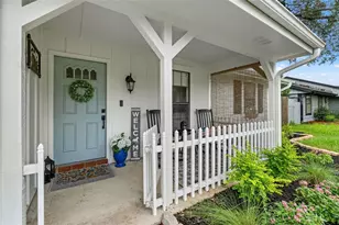 8449 Valmora St, Spring Hill, FL 34608 - Photo 2