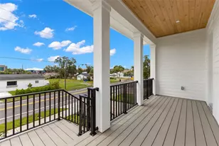 3534 Overlook Dr NE, Saint Petersburg, FL 33703 - Photo 4