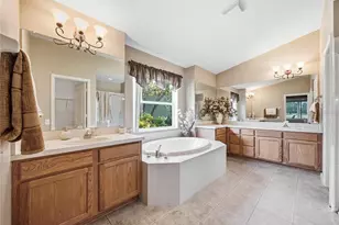 25843 Risen Star Dr, Wesley Chapel, FL 33544 - Photo 18