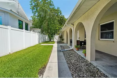 144 8th Avenue N, Saint Petersburg, FL 33701 - Photo 2