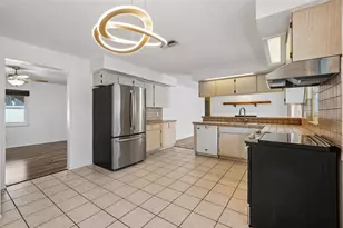 144 8th Ave N, Saint Petersburg, FL 33701 - Photo 12