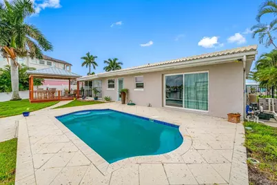 530 79th Street S, Saint Petersburg, FL 33707 - Photo 4