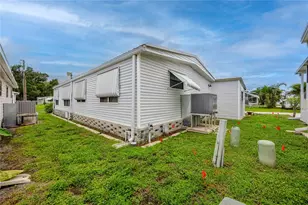 6821 Americana Dr NE, Saint Petersburg, FL 33702 - Photo 4