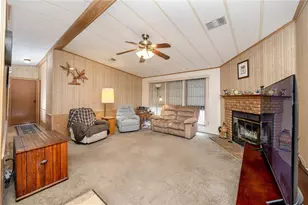 6821 Americana Dr NE, Saint Petersburg, FL 33702 - Photo 14
