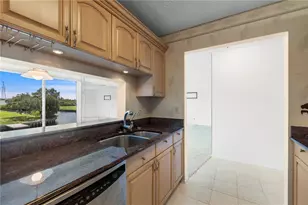 428 Moorings Cove Dr, Tarpon Springs, FL 34689 - Photo 16