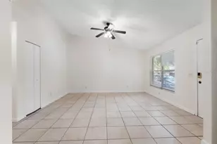 9406 N Hartts Dr, Tampa, FL 33617 - Photo 24