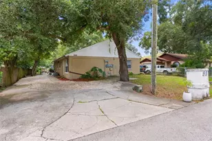 9406 N Hartts Dr, Tampa, FL 33617 - Photo 4