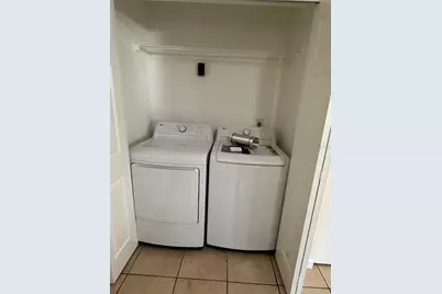9406 N Hartts Drive, Tampa, FL 33617 - Photo 28