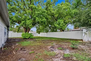 11928 Temple Ct, Seminole, FL 33772 - Photo 36