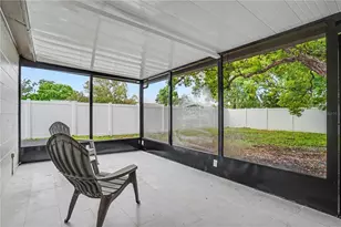 11928 Temple Ct, Seminole, FL 33772 - Photo 32
