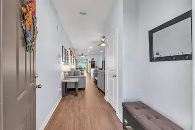 34820 Daisy Meadow Loop, Zephyrhills, FL 33541 - Photo 2