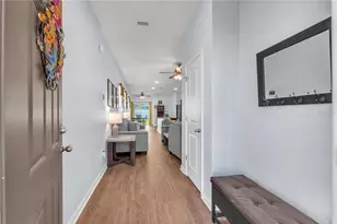 34820 Daisy Meadow Loop, Zephyrhills, FL 33541 - Photo 2