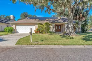 1702 Horseshoe Dr, Plant City, FL 33566 - Photo 1