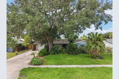 8404 Flagstone Drive, Tampa, FL 33615 - Photo 4