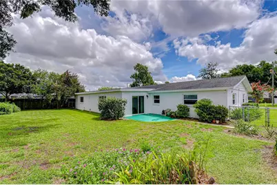 2205 Malibu Drive, Brandon, FL 33511 - Photo 4